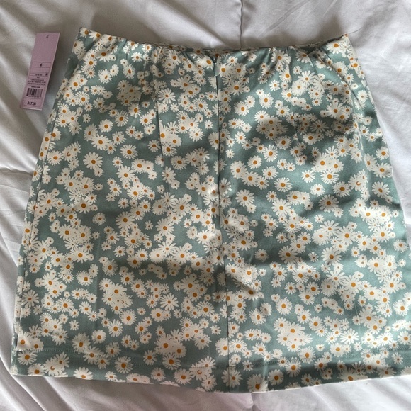 Wild Fable Floral skirt - Picture 2 of 2